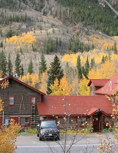 Mt Elbert Lodge outside